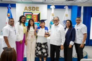 Desarrollo de la Comunidad impulsa el emprendimiento con la capacitación de residentes en SDE