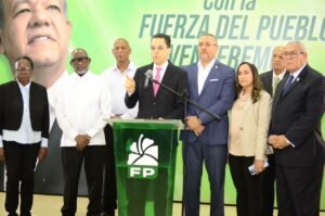 P denuncia que combustibles han aumentado hasta un 95 % y exige cuentas por RD$460 mil millones recaudados en impuestos