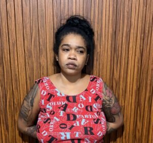 Policía y Ministerio Público apresan mujer y persigue a otro implicado en rapto y asalto contra ciudadano alemán en Puerto Plata