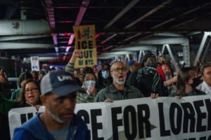 Dominicanos en NY protestan por heridas de bala a un compatriota