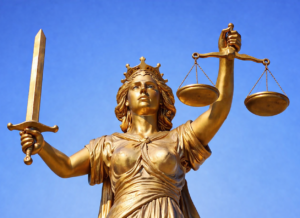 Tribunal condena a mujer que formó parte de red procesada por robo de miles de proyectiles de la Policía