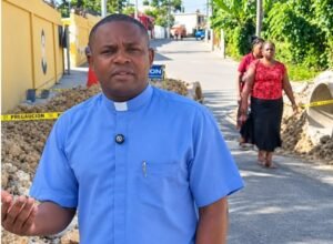 Sacerdote denuncia zanja abierta incomunica Los Cerros de Sabana Perdida y exige respuesta de la Alcaldía