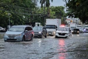 Lluvias desatan caos en el GSD: tapones, inundaciones y actividades suspendidas